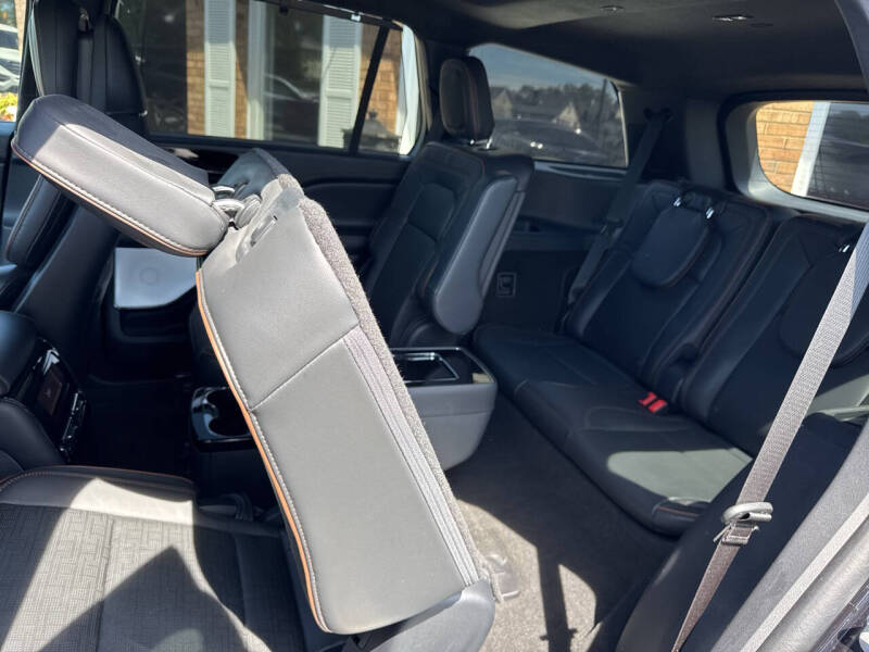 2025 Lincoln Aviator Black Label