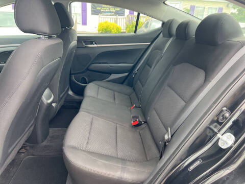 2019 Hyundai Elantra SE