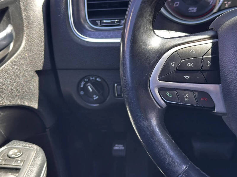 2015 Dodge Charger SXT