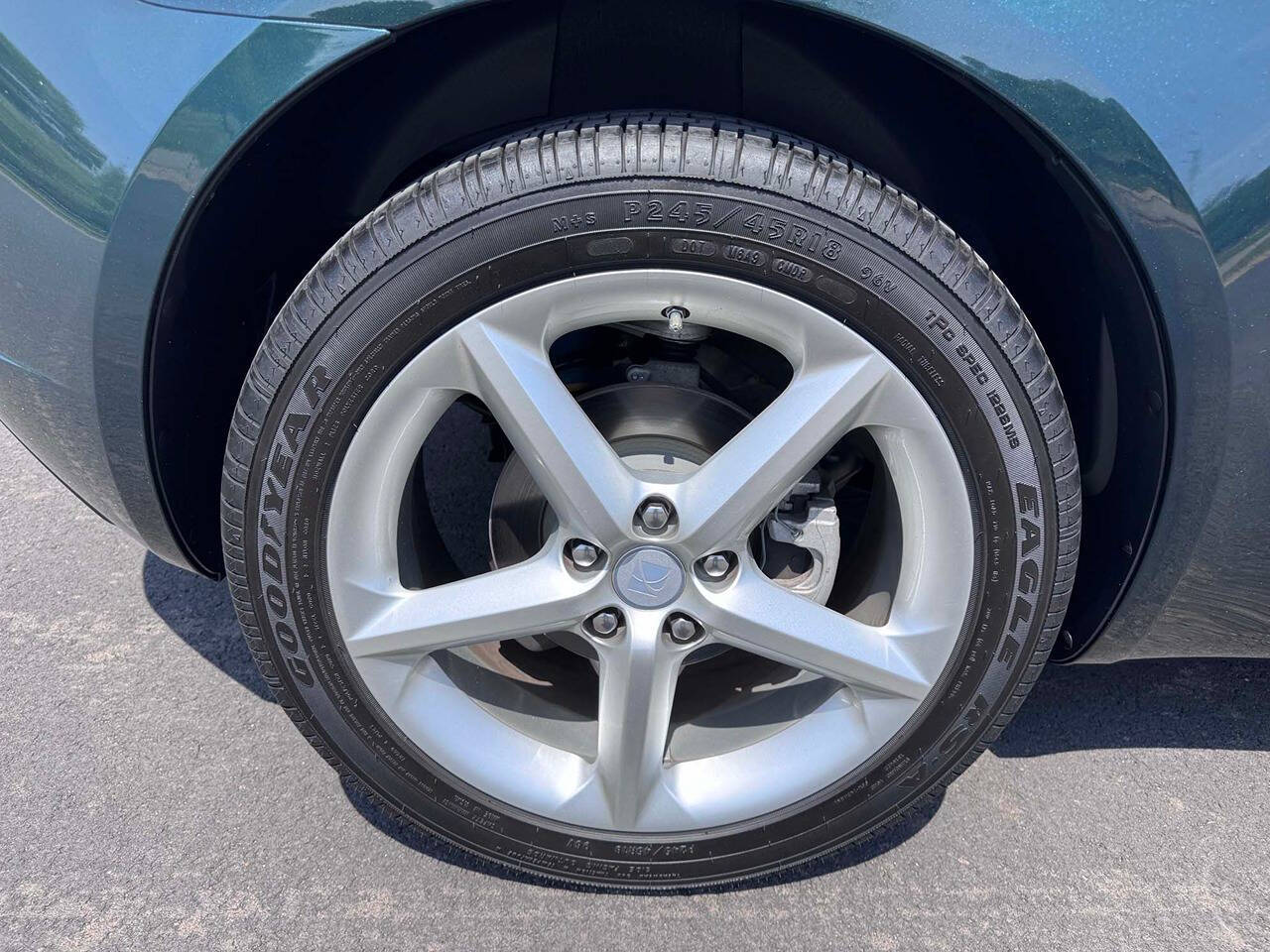 2008 Saturn SKY 33