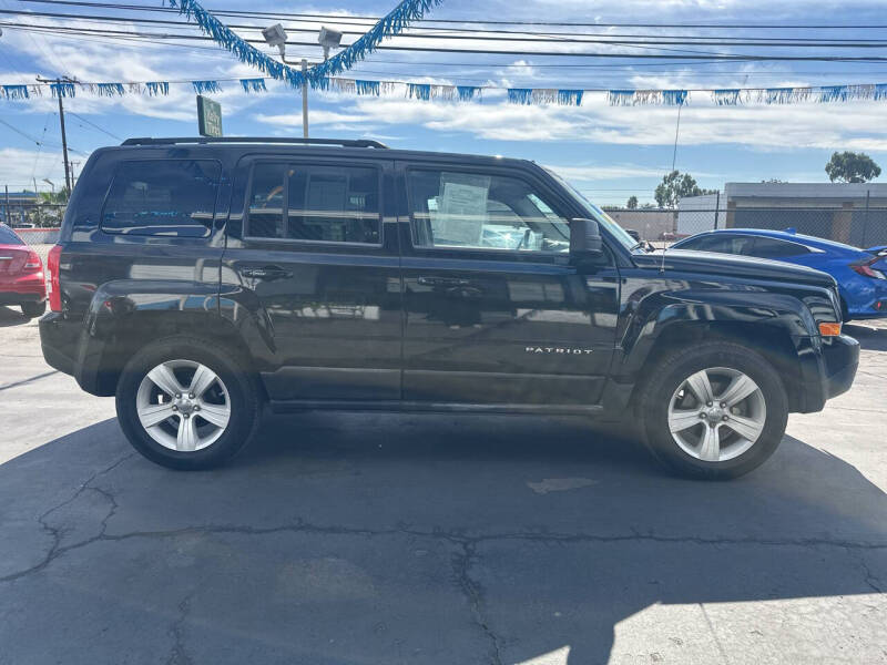 2011 Jeep Patriot Sport photo 3