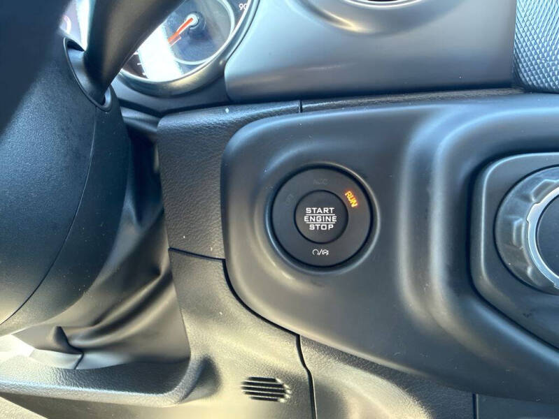 2022 Jeep Gladiator Sport