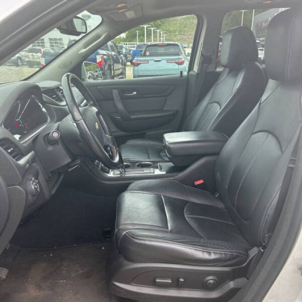 2017 Chevrolet Traverse LT