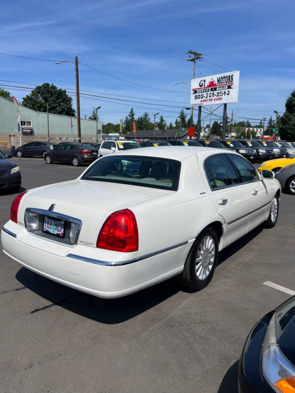 2003 Lincoln Town Car Executive