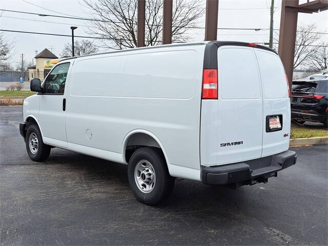 2025 GMC Savana 2500