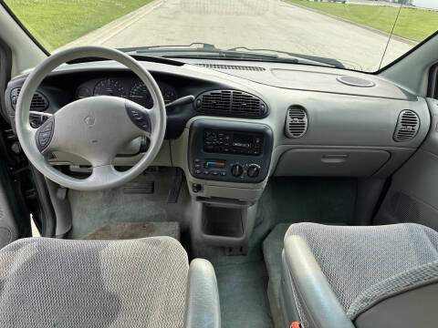 1997 Dodge Grand Caravan SE