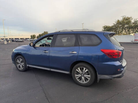 2018 Nissan Pathfinder SV