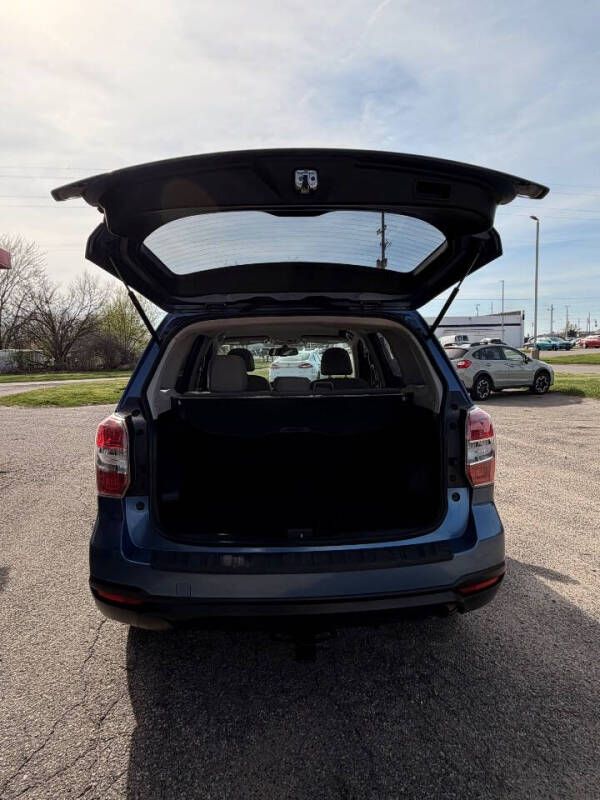 2015 Subaru Forester 2.5i