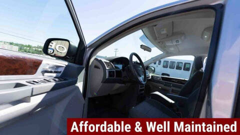 2010 Chrysler Town and Country Touring