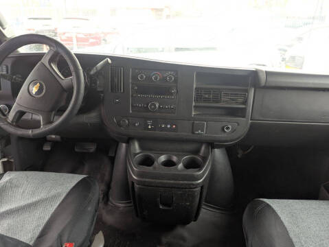 2017 Chevrolet Express 2500