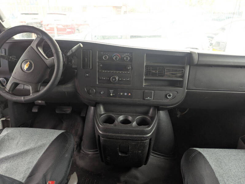 2017 Chevrolet Express 2500