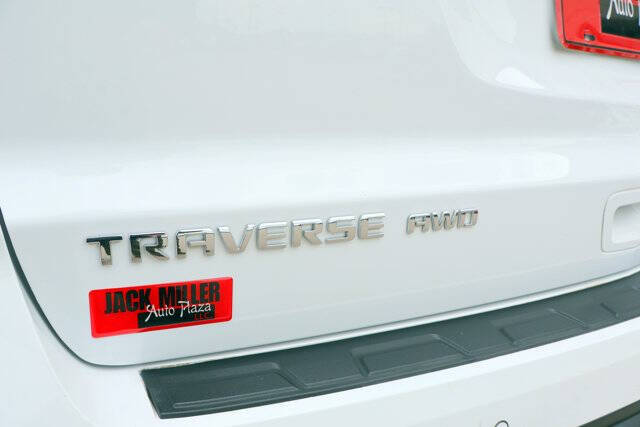 2017 Chevrolet Traverse LT