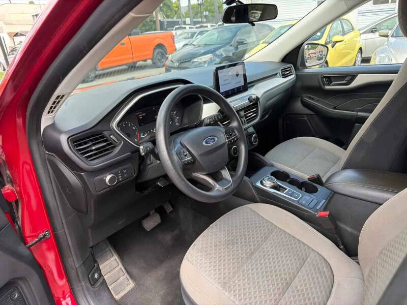 2022 Ford Escape SE