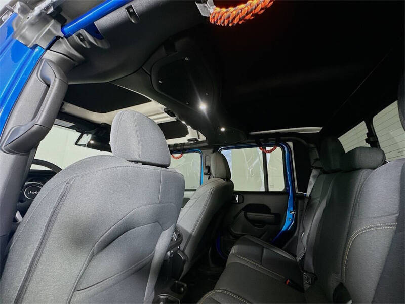 2024 Jeep Gladiator Sport