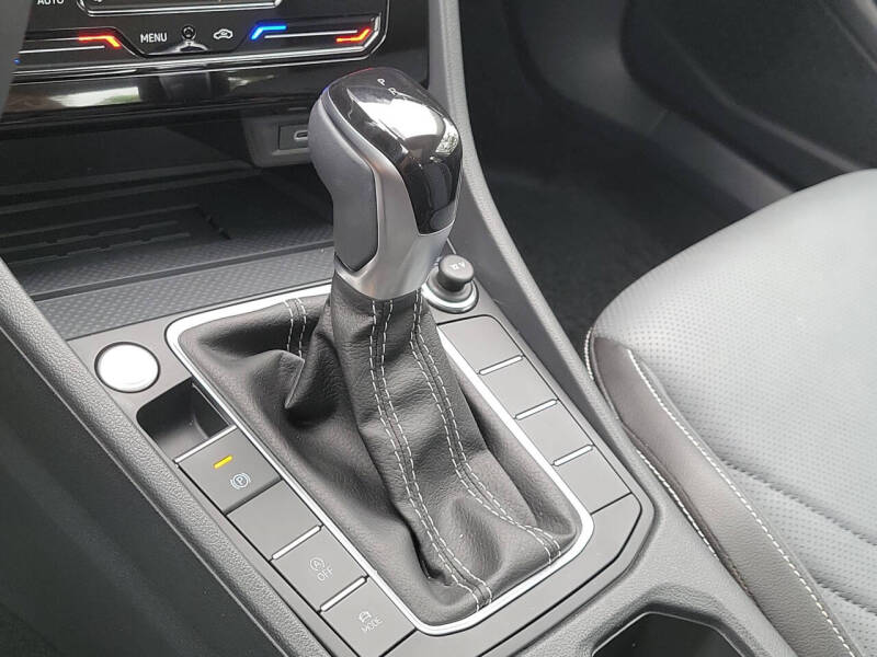 2025 Volkswagen Jetta SEL