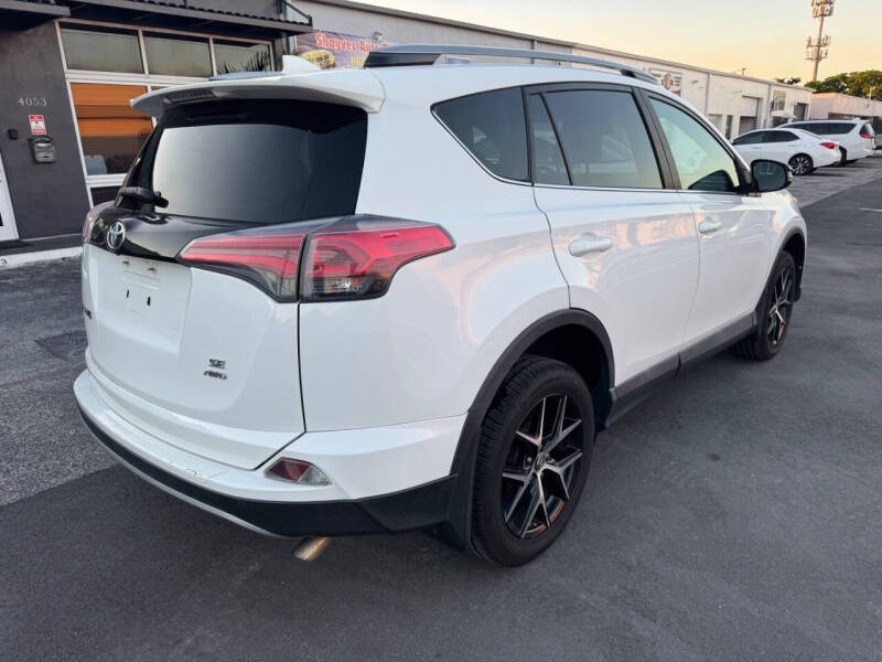 2018 Toyota RAV4 SE
