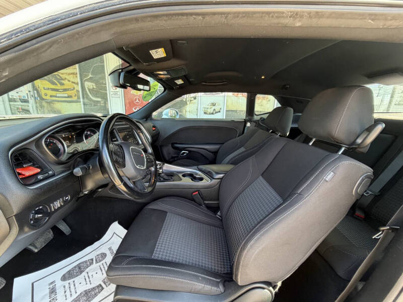 2020 Dodge Challenger SXT