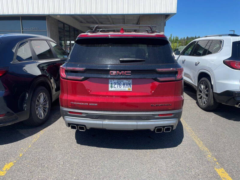 2025 GMC Acadia Elevation