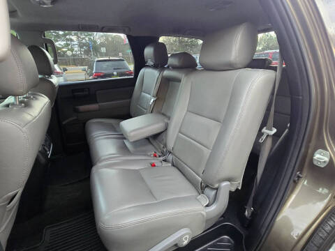 2013 Toyota Sequoia SR5