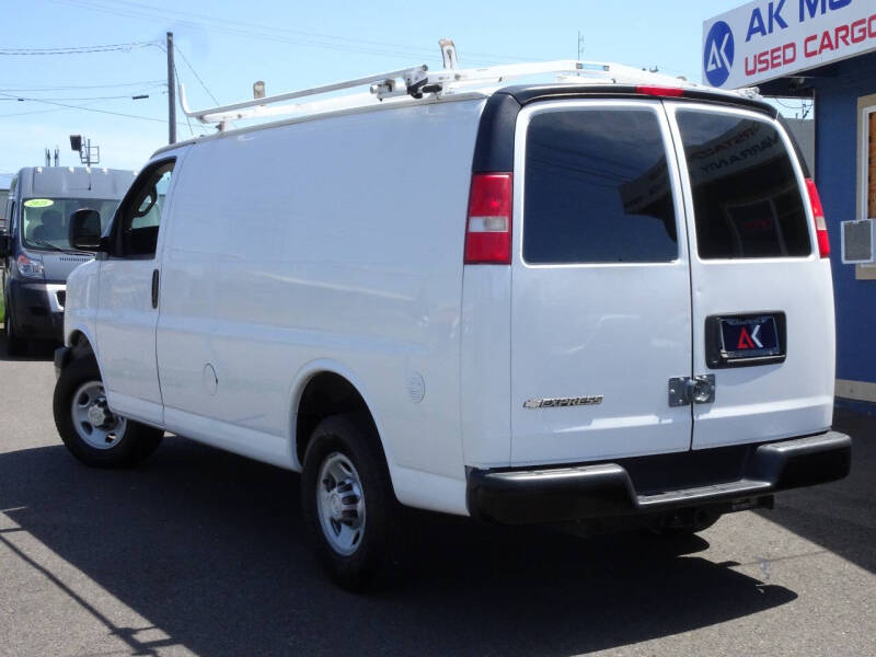 2017 Chevrolet Express 2500