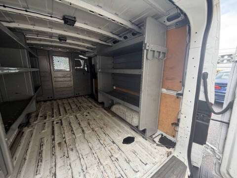 2016 Nissan NV 2500 HD SV