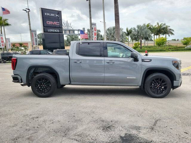 2024 GMC Sierra 1500 Elevation