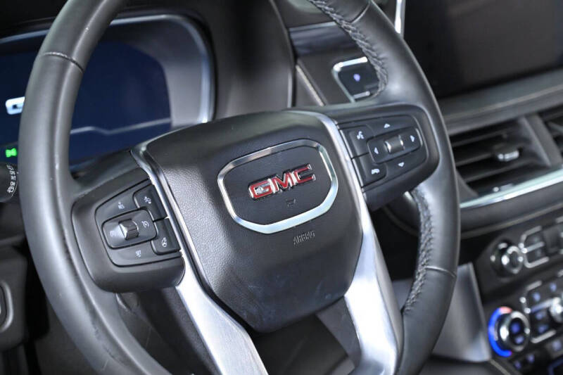 2023 GMC Yukon SLT