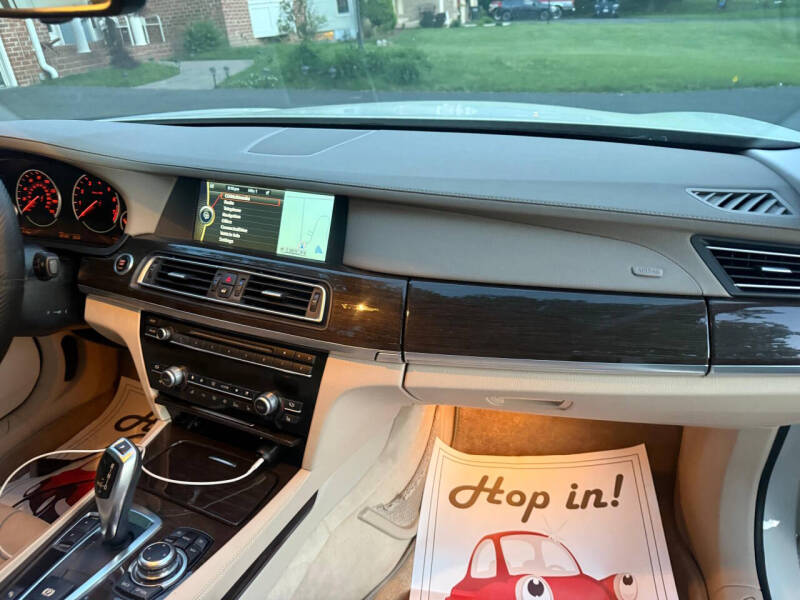 2012 BMW 7 Series 750i