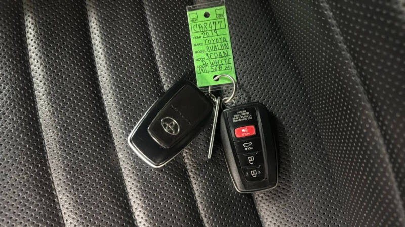 2019 Toyota Avalon XSE