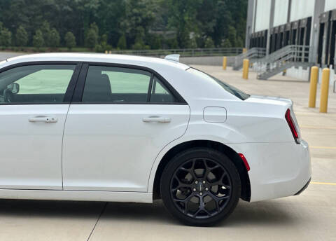 2019 Chrysler 300 Touring