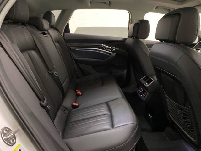 2024 Audi Q8 e-tron quattro Premium Plus