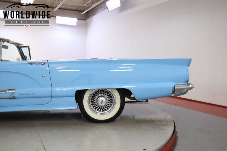 1959 Ford Thunderbird