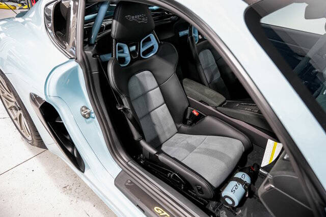 2023 Porsche 718 Cayman GT4 RS