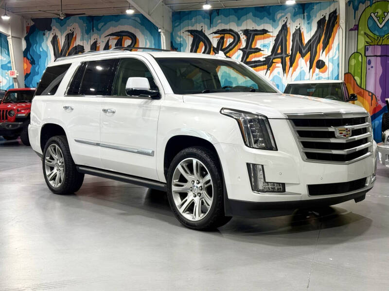 2019 Cadillac Escalade Premium Luxury's photo
