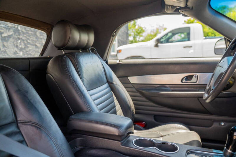 2002 Ford Thunderbird Deluxe