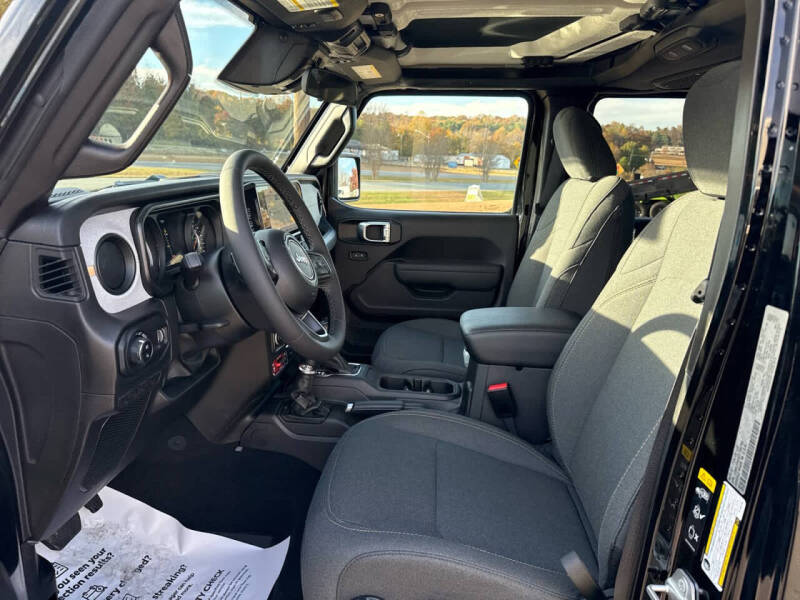 2026 Jeep Gladiator Willys