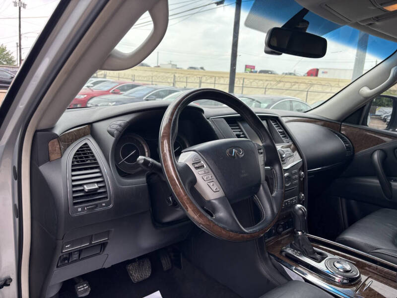 2017 Infiniti QX80
