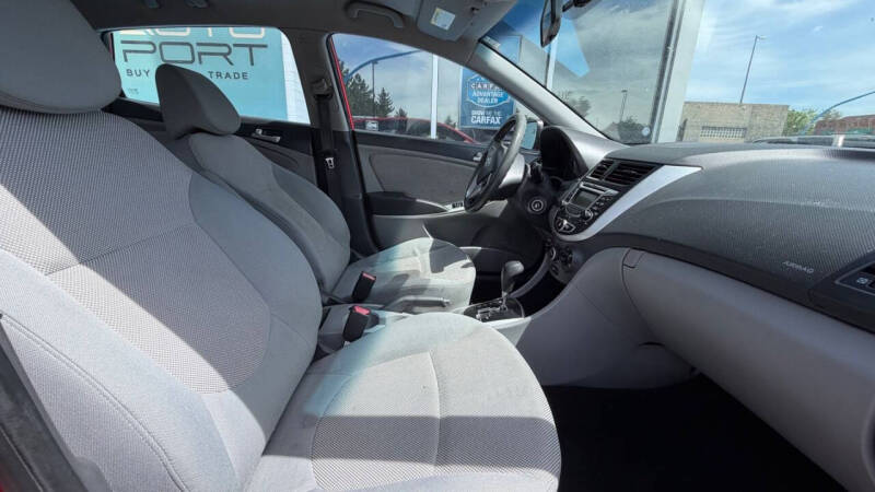 2013 Hyundai Accent GS