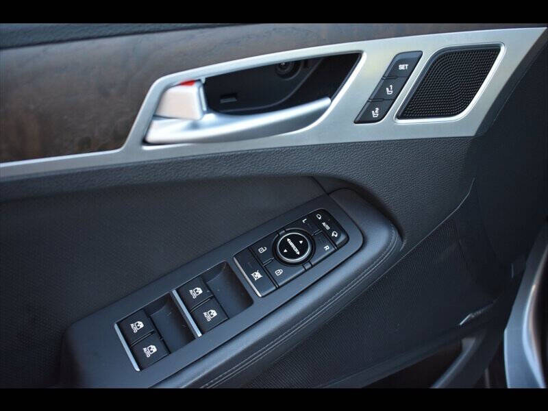 2015 Hyundai Genesis 5.0L