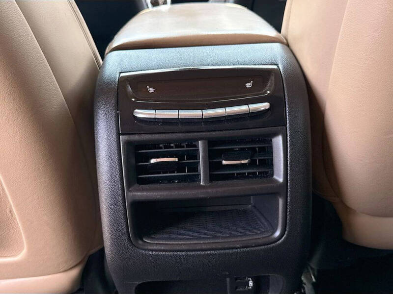 2019 Cadillac XT5 Platinum