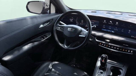 2024 Cadillac XT4 Luxury