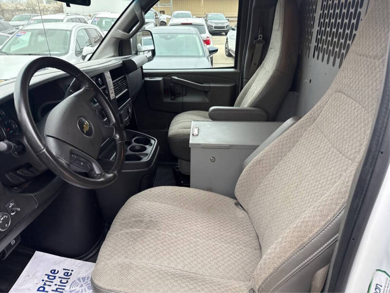 2022 Chevrolet Express 2500