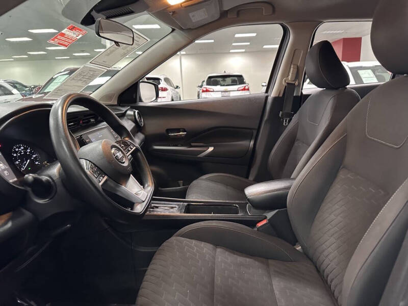 2021 Nissan Kicks SV