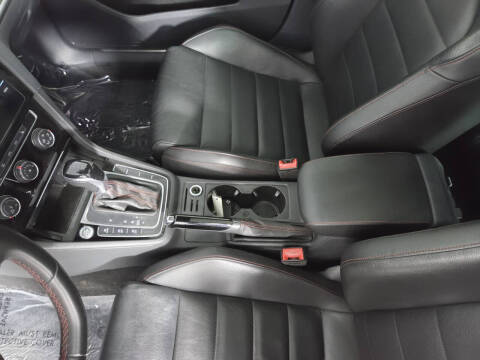 2020 Volkswagen Golf GTI SE