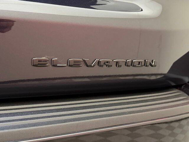 2025 GMC Yukon Elevation