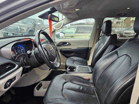 2021 Chrysler Pacifica Touring L