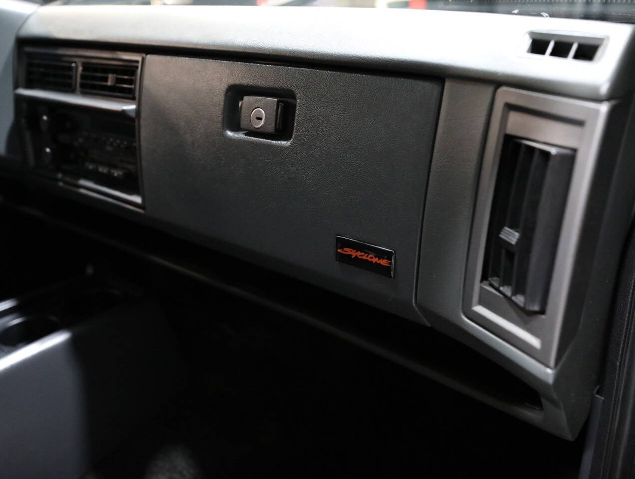 1991 GMC Syclone 37