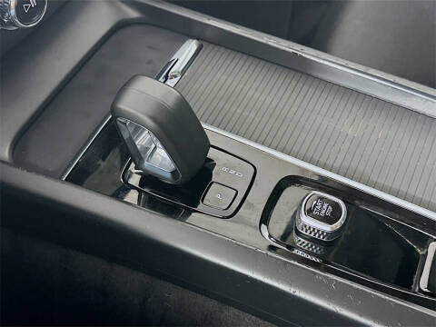 2023 Volvo XC60 B5 Core