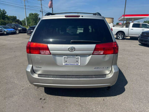 2004 Toyota Sienna