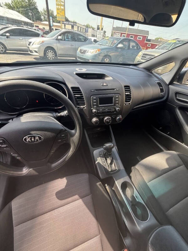 2016 Kia Forte5 LX